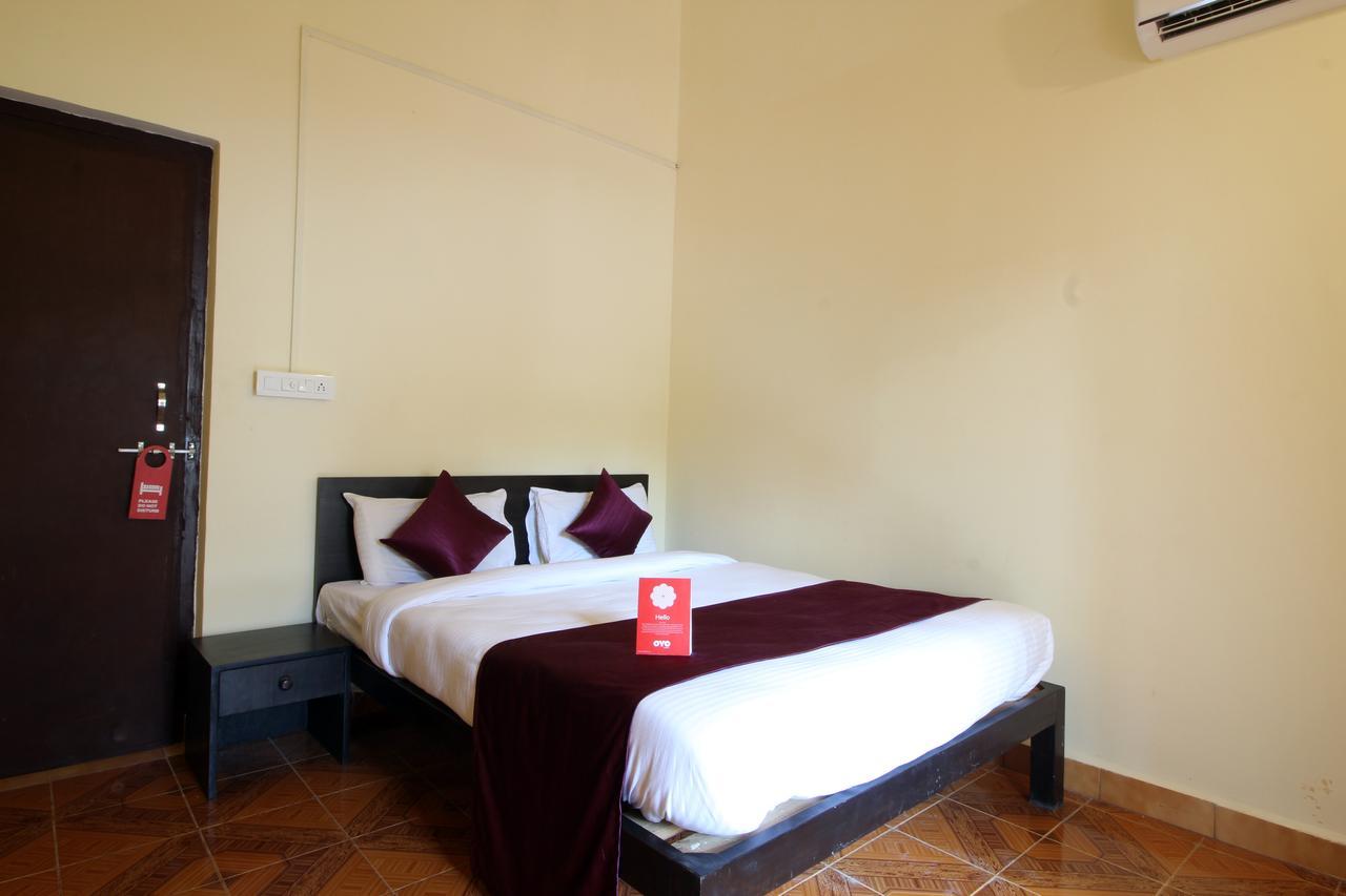 Oyo 10385 Hotel Nirmala Vilas Кандолим Экстерьер фото